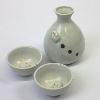 Sakeset Schneehase, Karaffe und 2 Schalen