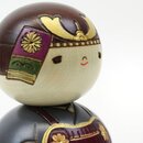 Kokeshi Kabuto-kun (Junge mit Helm), 10,5 cm hoch